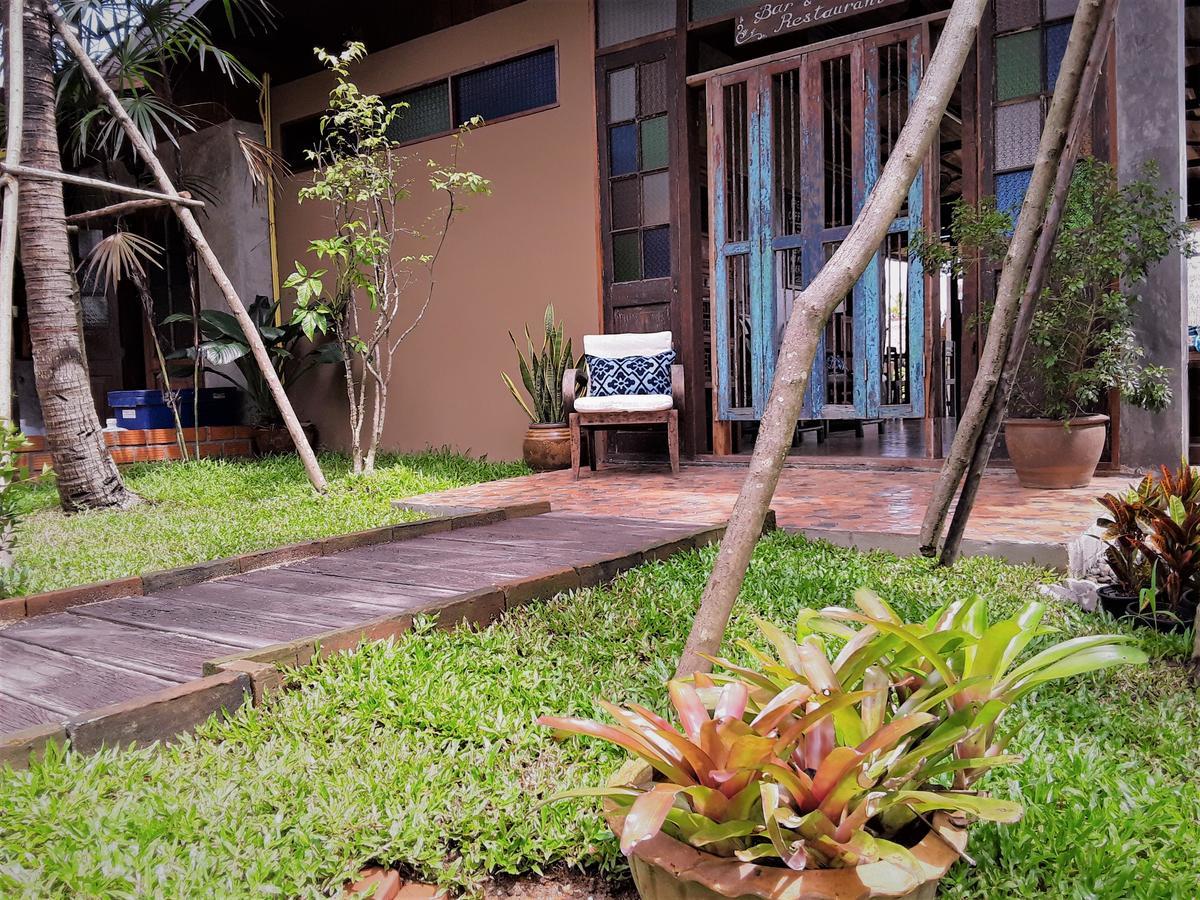 Le Cocotier Hotel Ban Cho Lae Exterior photo